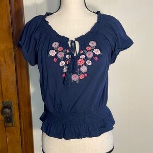 Aeropostale navy blue blouse. Pink embroidered flowers. Tie front. Extra small.